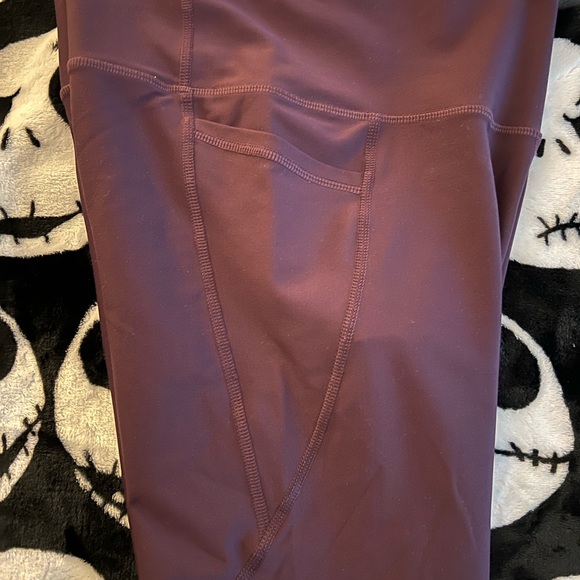 Old Navy Active Powersoft Leggings w/ Side Pockets - Picture 7 of 7